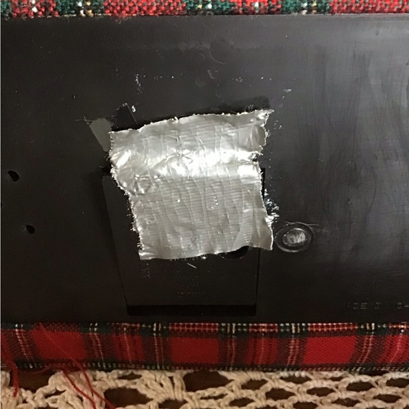 Animated Santa and Mrs Claus sitting on a couch - Picture 6 of 6